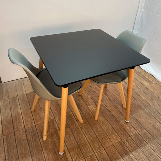 Comedor Eames 2 Personas – Mesa cuadrada