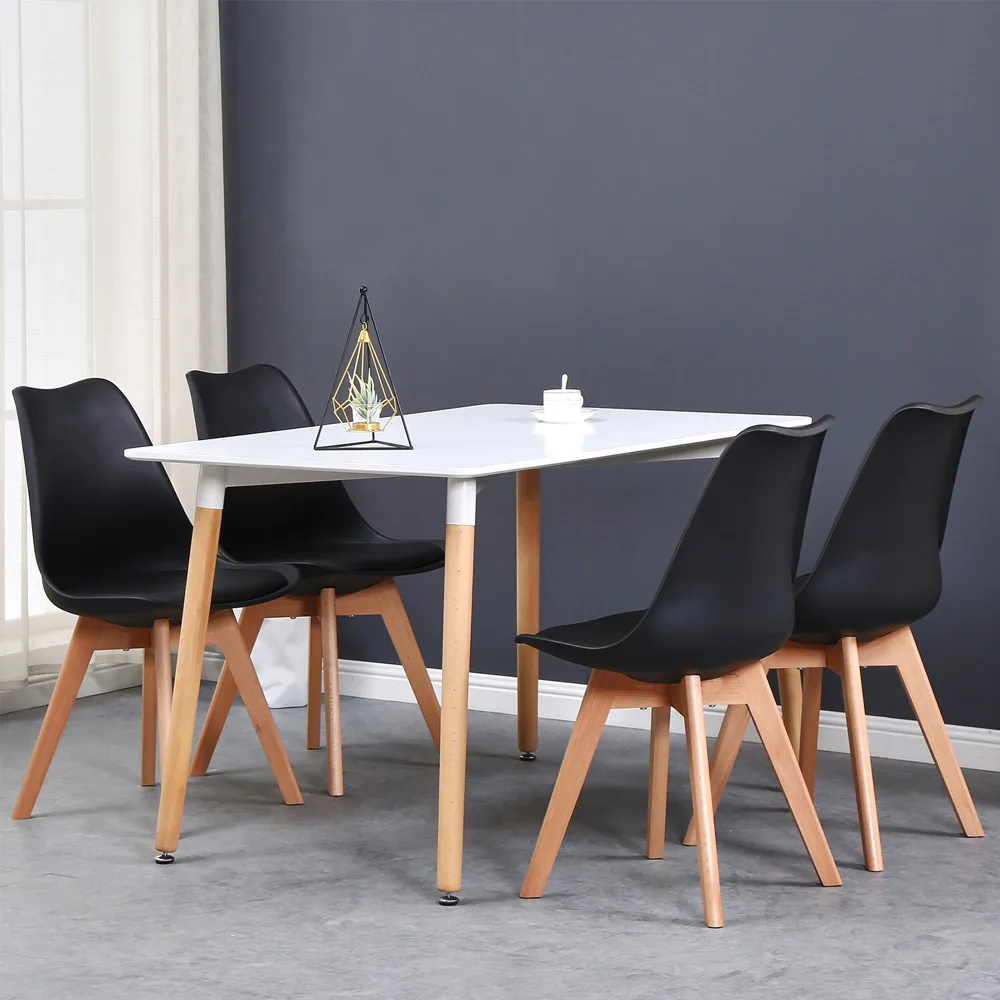 Silla Eames acolchonada